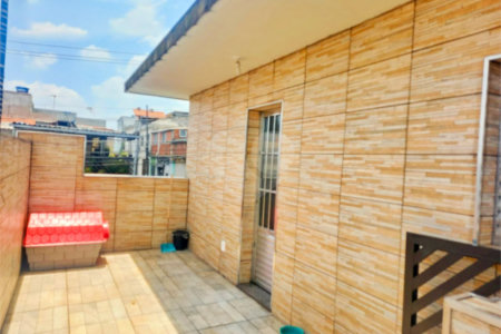 Casa terrea com 6 quartos, 2 vagas na Vila Brasilina