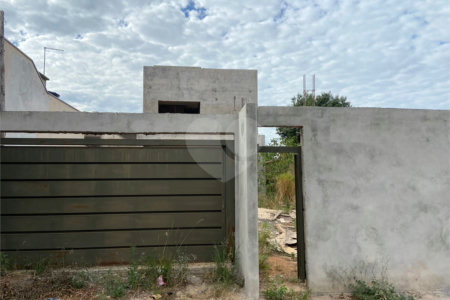 Casa térrea na Vila São José.