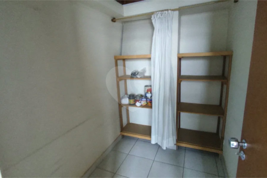 Apartamento Edifício Romano