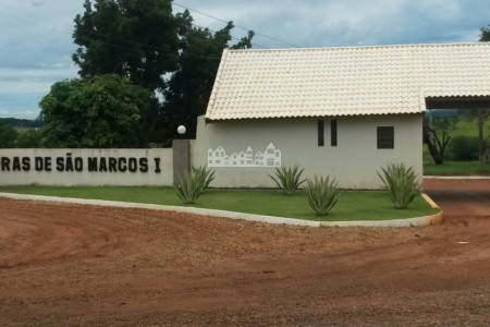 Terreno plano à venda em Avaré, no Loteamento Terras de São Marcos 1