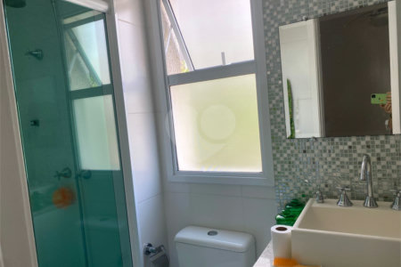 Apartamento com 2 dormitórios, 1 suíte, 2 banheiros, 1 vaga, mobiliado, lazer total, na Vila da Saúde, próximo ao Metrô.