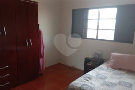 Sobrado à venda com 3 quartos em Jardim Bicão, São Carlos, SP