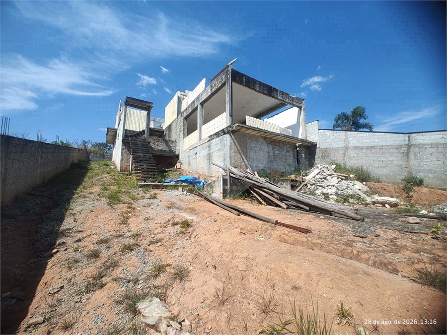Terreno 810 metros à venda em Atibaia com projeto aprovado exclusivo de alto padrão com construção inacabada