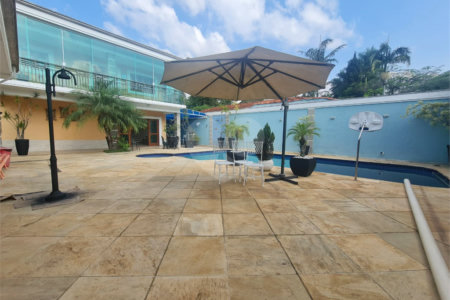 Casa à venda com 3 suítes em Interlagos, São Paulo, SP