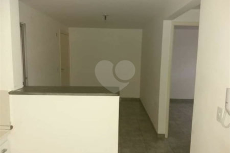 Apartamento com 2 dormitórios