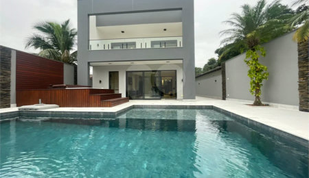 Casa à venda com 6 quartos, sendo 4 suítes,  em Morada da Praia, Bertioga, SP