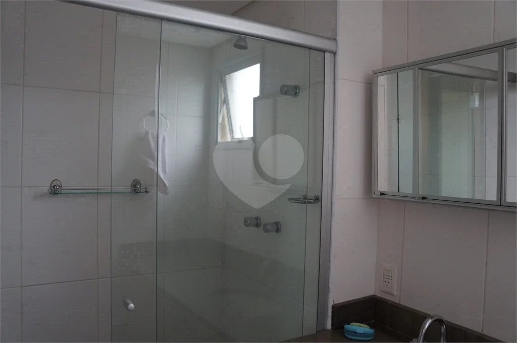 Apartamento de 142m² no Ipiranga com 3 dormitórios, 3 suítes e 3 vagas de garagem.