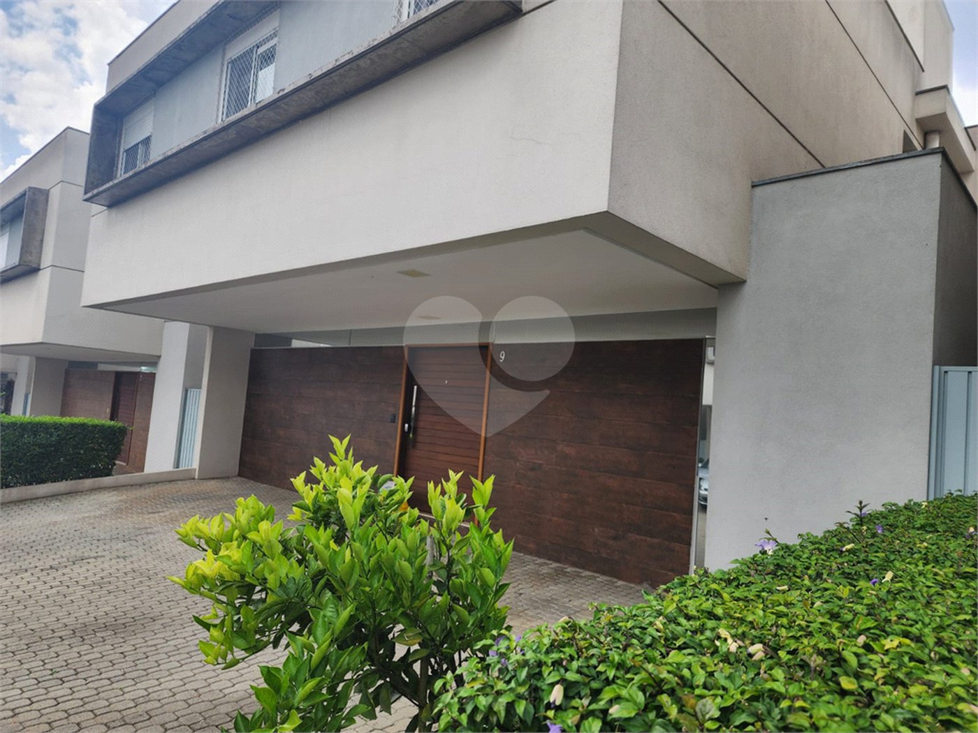 Casa à venda com 4 quartos, sendo 2 suítes, no condomínio Residencial Vila Lagos, São Paulo - SP
