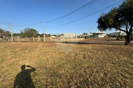 Terreno á venda, em Parque Tecnológico Damha II, em São Carlos.