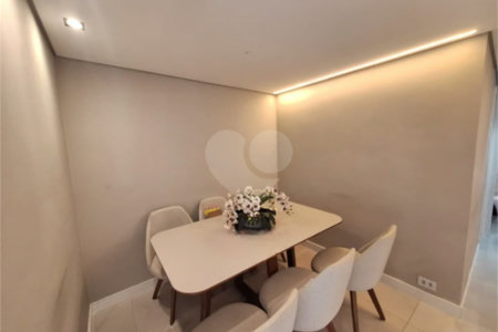 Apartamento totalmente mobiliado com 2 dormitórios, 1 vaga