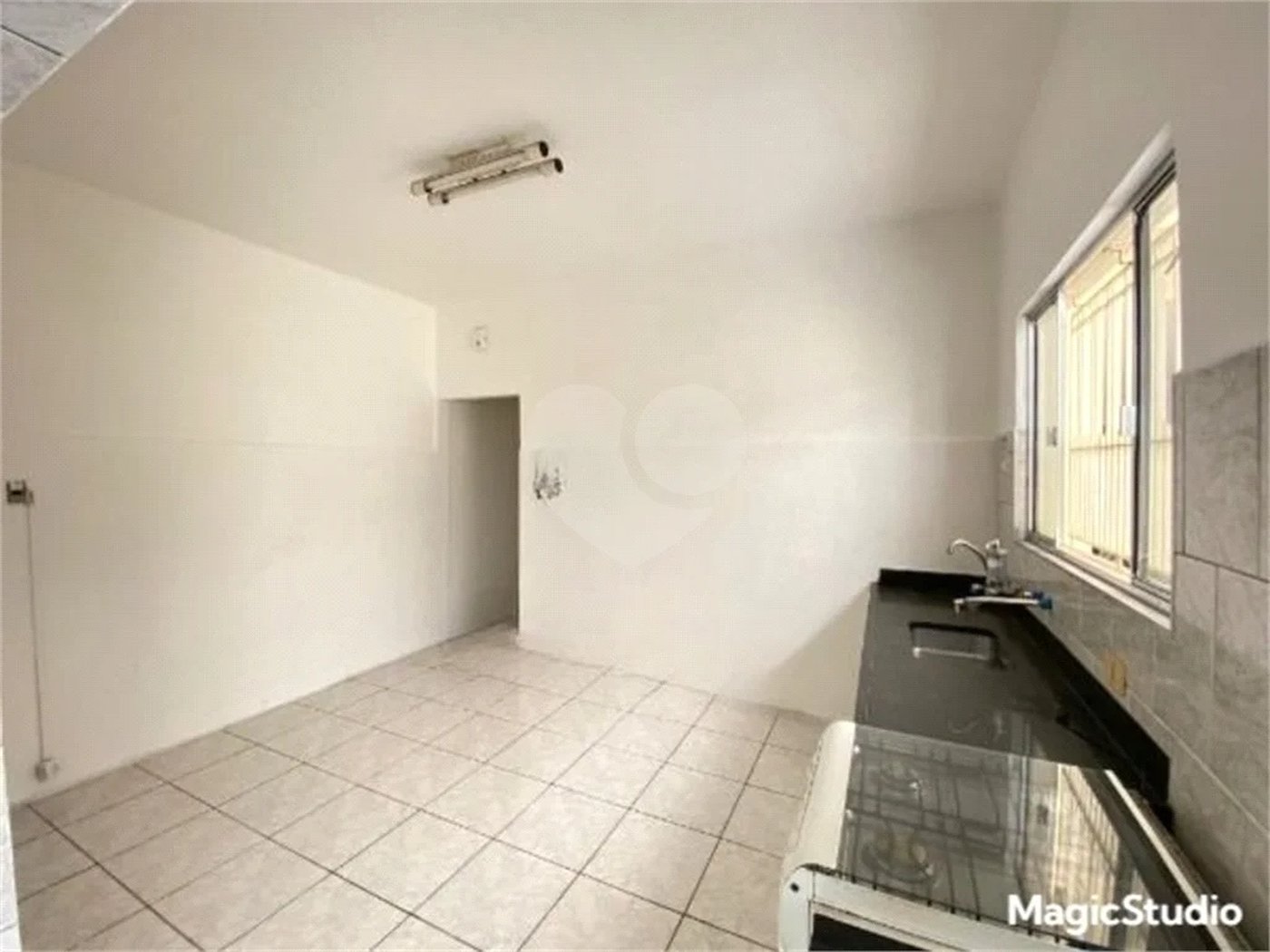 Casa com 224m², 3 dormitórios, 4 vagas, à venda na Vila Ema.