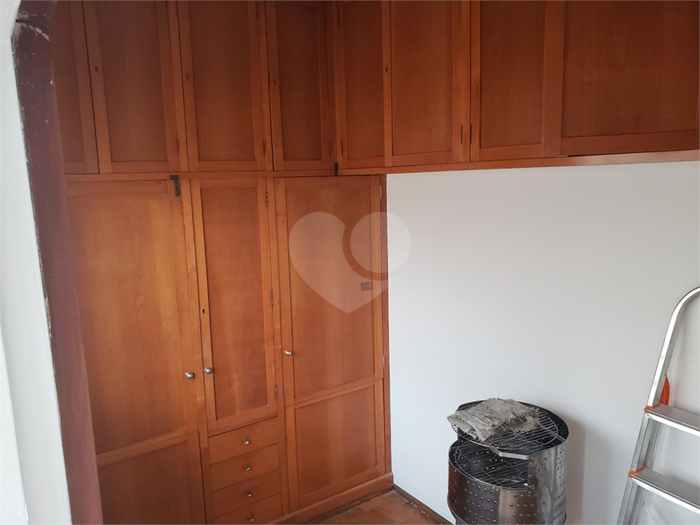 Apartamento para venda ou locação, 4 quartos (1 suíte), na Bela Vista, R Cincinato Braga