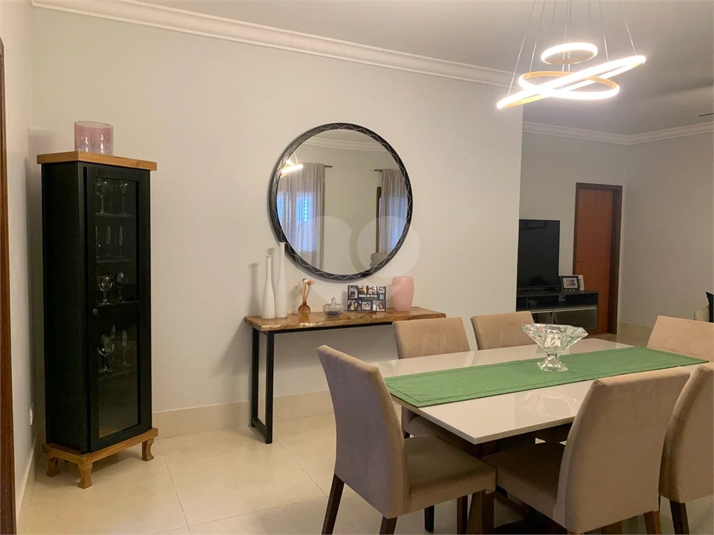 Linda Casa à Venda no Bairro Santa Rosa, na cidade de Piracicaba-SP.