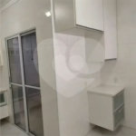 Casa á venda com 230m², 4 dorms, 2 suítes e 4 vagas na Vila Clementino. Estuda permuta.