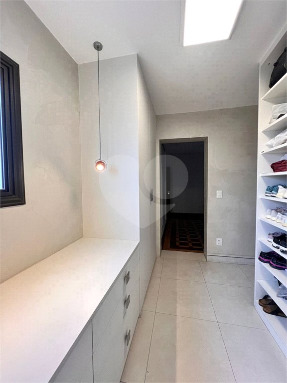 Sobrado à venda com 5 quartos, sendo 2 suítes, em Vila Inah, São Paulo, SP
