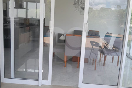 Casa à venda com 3 suítes em Moinho Velho, Cotia, SP