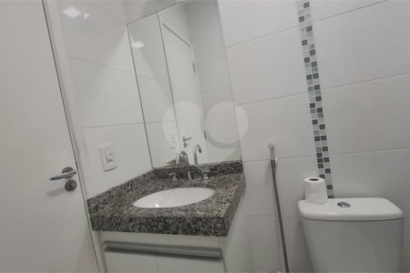 Casa em condomínio à venda com 2 quartos em Parque Vitória, São Paulo, SP