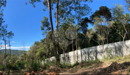 Terreno à venda no condomínio Suíça da Cantareira, Mairiporã - SP