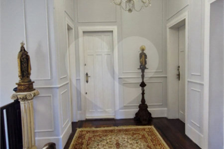 Casa à venda com 7 quartos, sendo 1 suíte, em Cosme Velho, Rio de Janeiro, RJ