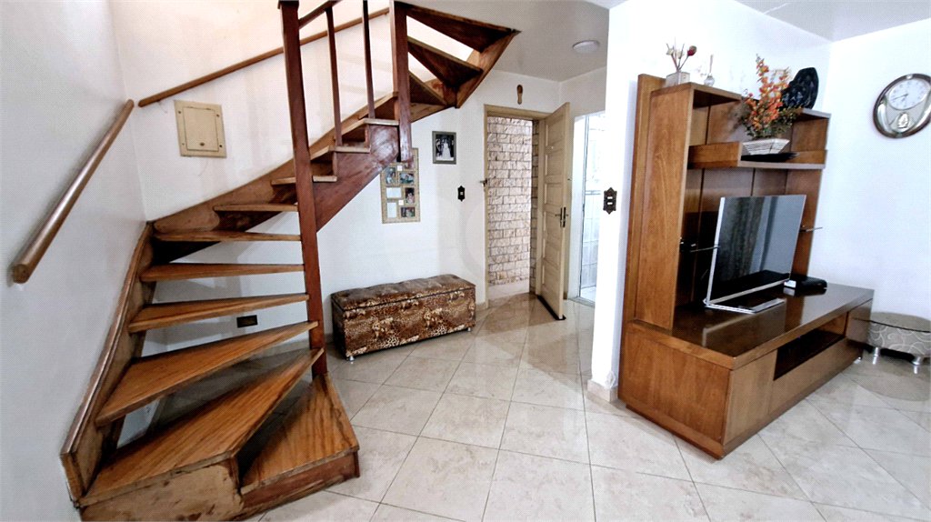 Sobrado à venda com 3 quartos, sendo 1 suíte, em Alto da Boa Vista, São Paulo, SP