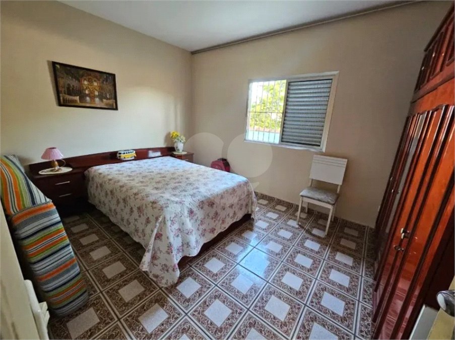 Casa Térrea à venda com 3 quartos no Centro, Poá, SP