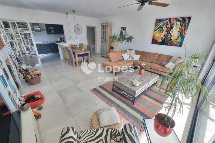 Casa com 3 quartos à venda em Mexilhoeira Grande, Portimão, Portugal – Piscina