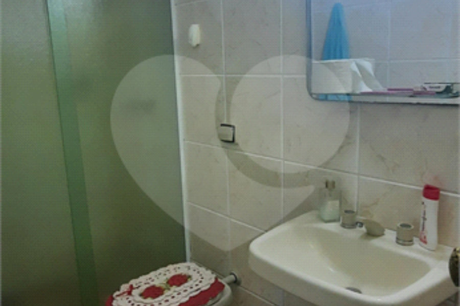 Casa à venda com 4 quartos, sendo 1 suíte, no condomínio Parque Imperial da Cantareira, Mairiporã - SP
