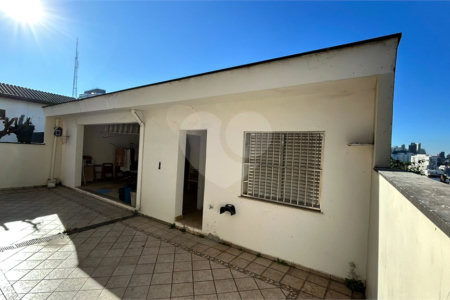 Sobrado à venda com 6 quartos, sendo 1 suíte,  em Sumarezinho, São Paulo, SP
