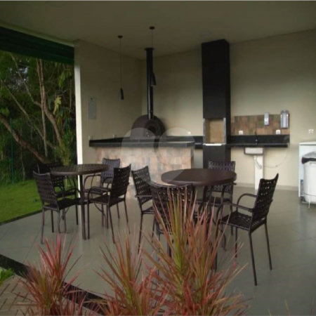 Casa à venda com 3 quartos, sendo 1 suíte,  no condomínio Residencial Club Entresseras, Santa Isabel - SP