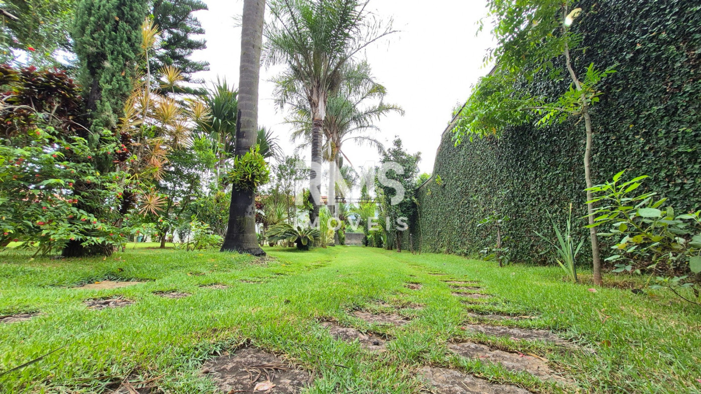 Casa à venda com 4 quartos, sendo 1 suíte,  em Villarejo Sopé da Serra (Vilarejo), Cabreúva, SP