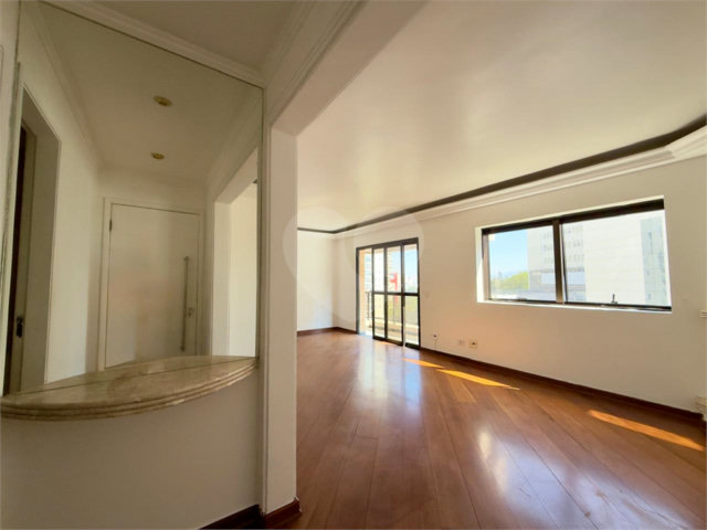 Apartamento à venda com 4 quartos, sendo 2 suítes,  em Santana, São Paulo, SP
