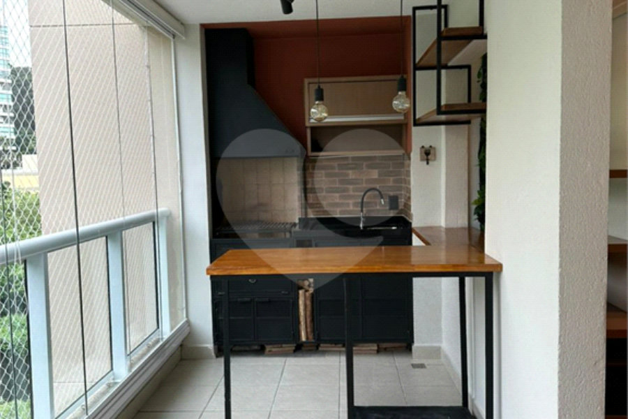 Apartamento à venda com 3 quartos, sendo 1 suíte, em Morumbi, São Paulo, SP