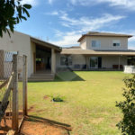 Casa à venda com 4 quartos, sendo 3 suítes, no condomínio Primavera, Salto - SP