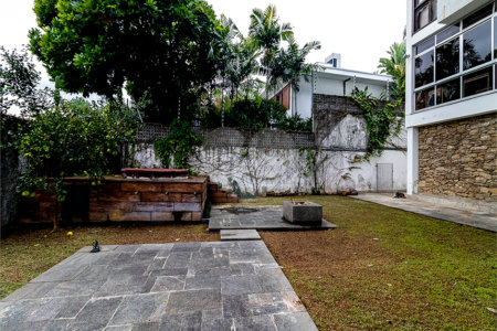 Casa à venda com 3 quartos, sendo 2 suítes, em Alto de Pinheiros, São Paulo, SP