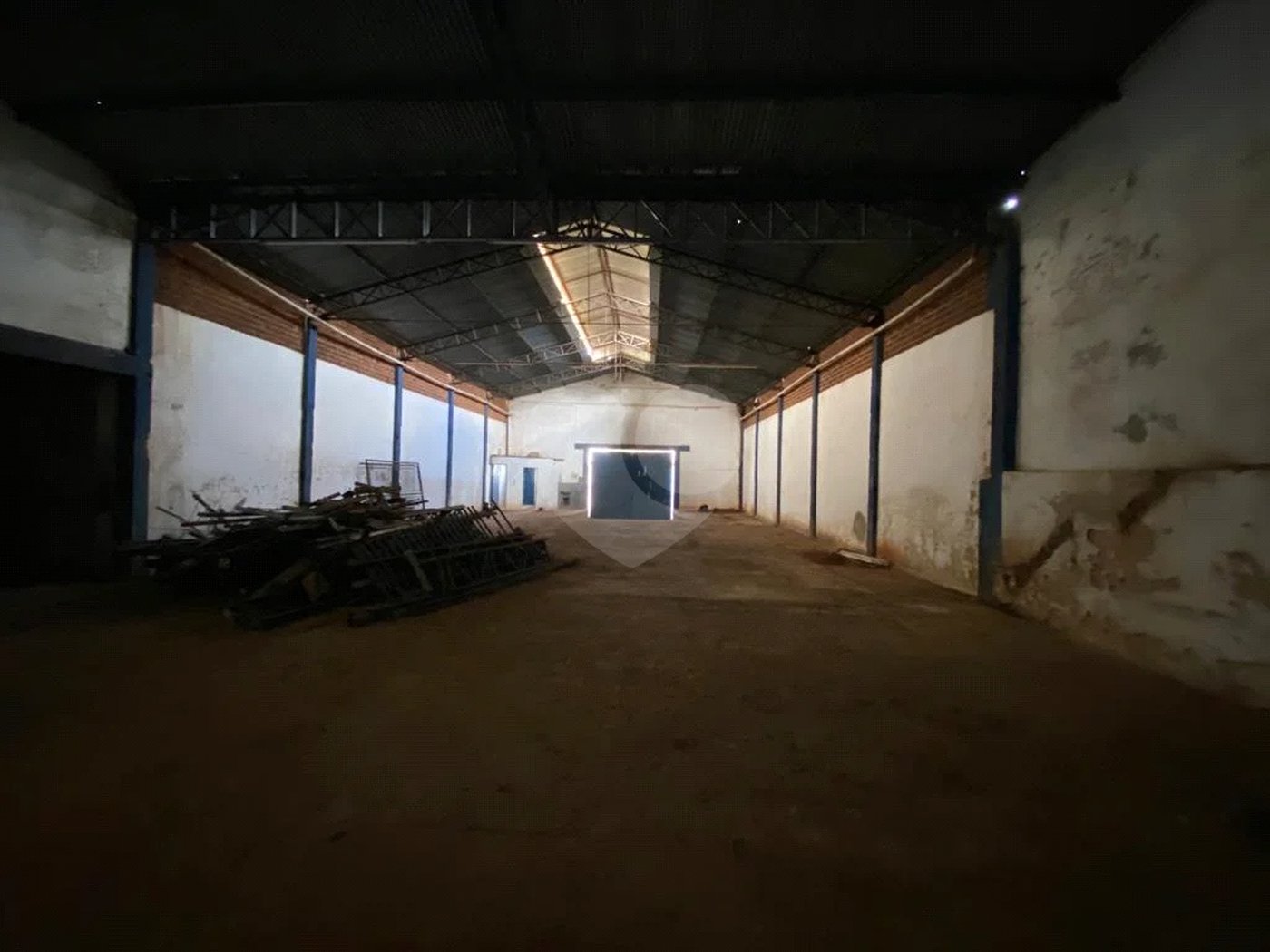 Terreno e Barracão comercial à venda ou locação, no bairro Santa Rosa - Piracicaba/SP.