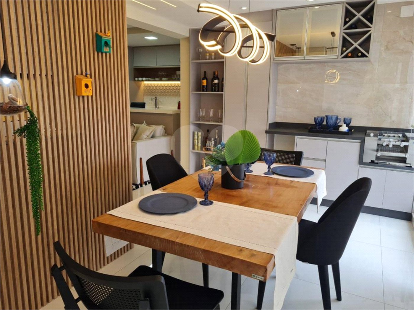 Apartamento à venda com 3 quartos, sendo 1 suíte,  em Vila Anastácio, São Paulo, SP