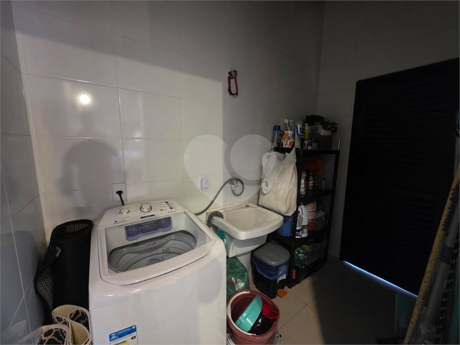 Casa à venda com 3 suítes no condomínio Portal do Bosque, Louveira - SP