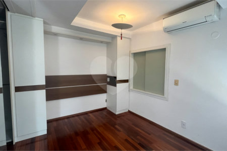 Cobertura à venda com 3 quartos, sendo 2 suítes,  em Vila Ipojuca, São Paulo, SP