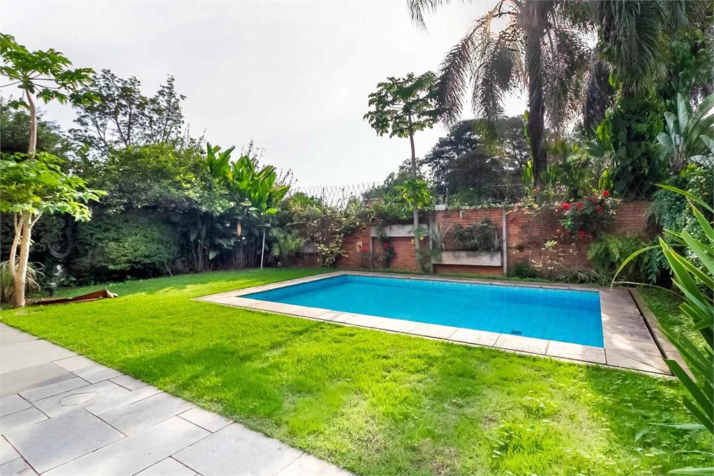 Casa à venda com 4 suítes em Vila Madalena, São Paulo, SP