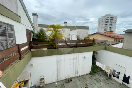 Sobrado à venda com 3 quartos, sendo 1 suíte,  em Jardim Armênia, Mogi das Cruzes, SP