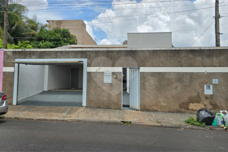 Casa à venda com 2 quartos, sendo 1 suíte, em Vila Suconasa, Araraquara, SP