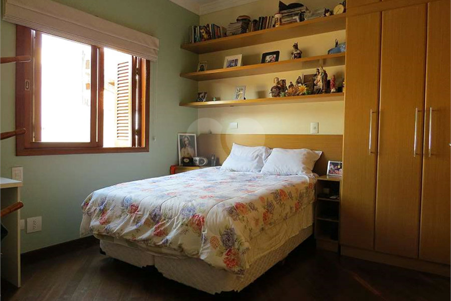 Sobrado à venda com 4 quartos, sendo 1 suíte, em Santana, São Paulo, SP