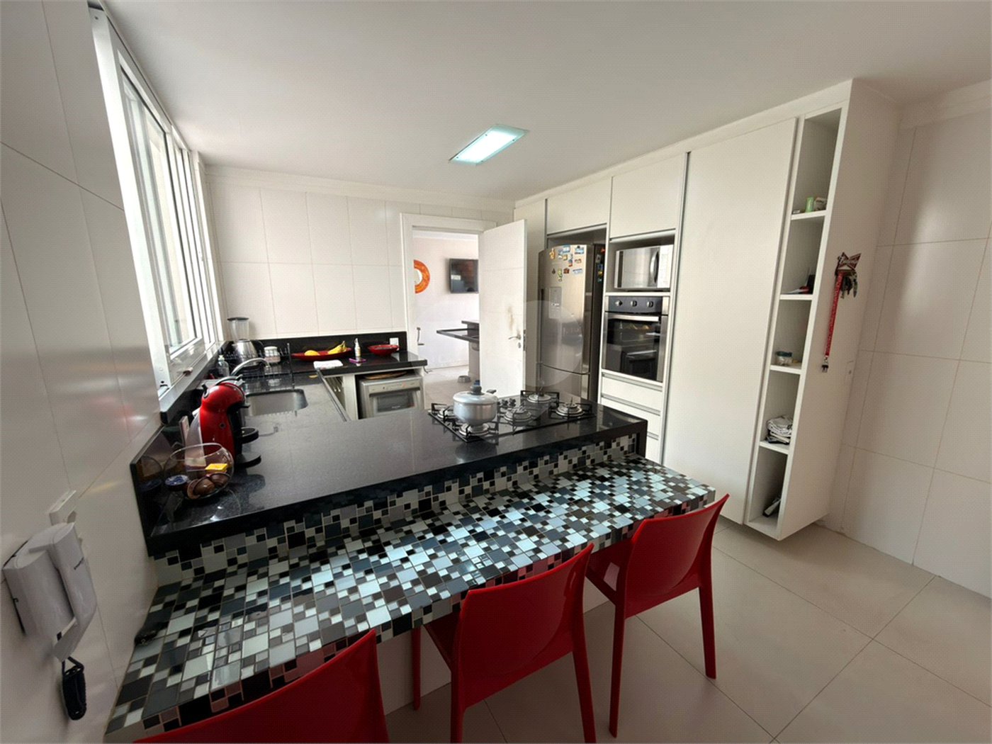 Casa à venda com 4 suítes em Portinho, Cabo Frio, RJ