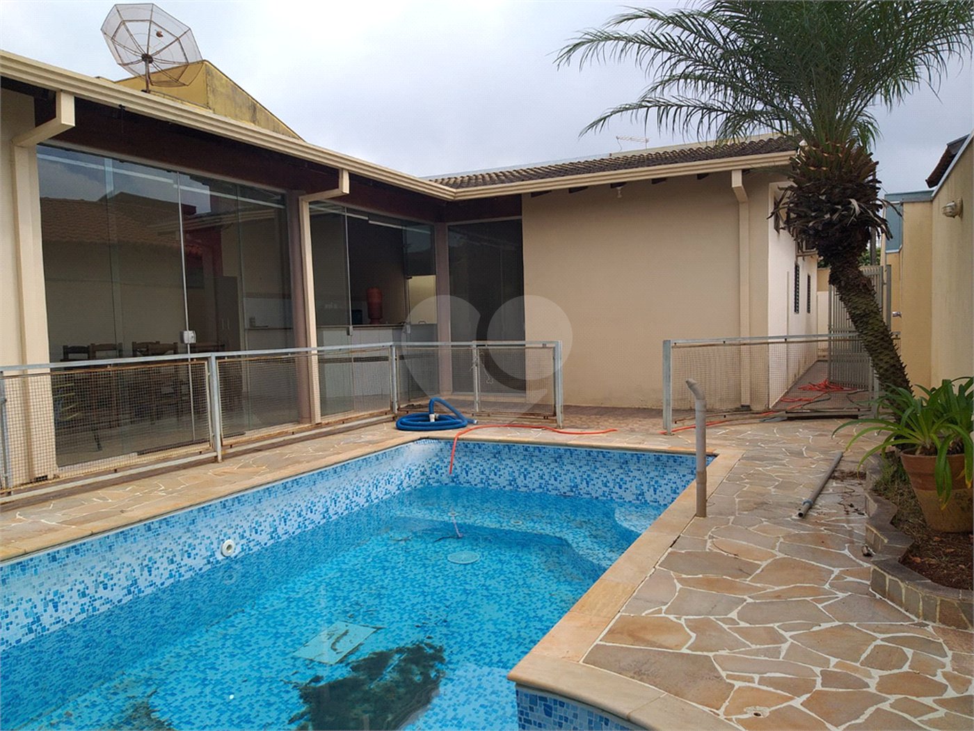 Casa à venda com 3 quartos, sendo 2 suítes, em Jardim das Estações (vila Xavier), Araraquara, SP