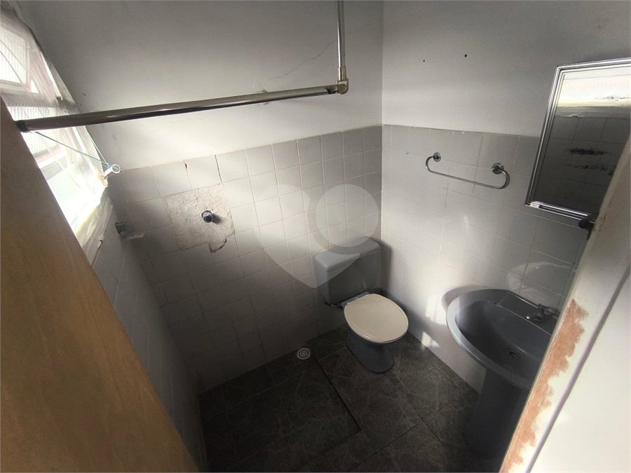 Casa à venda ou para alugar com 5 quartos, sendo 1 suíte,  em Parque Independência, São Paulo, SP