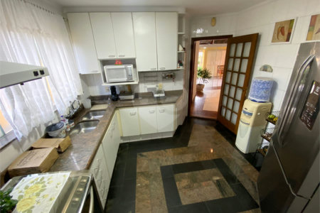 Casa térrea no Condomínio Parque Faber I