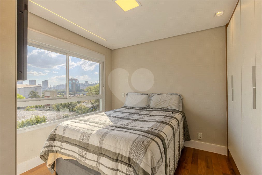 Apartamento à venda com 2 suítes em Santo Amaro, São Paulo, SP
