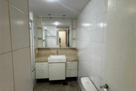 Apartamento à venda com 3 suítes em Vila Suzana, São Paulo, SP