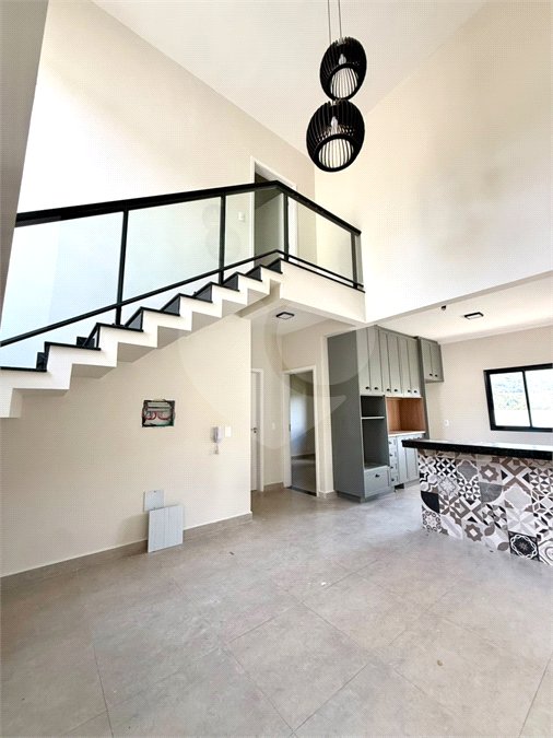 Casa à venda ou para alugar com 3 quartos, sendo 1 suíte, no condomínio Residencial Marchant Buarque, Atibaia - SP