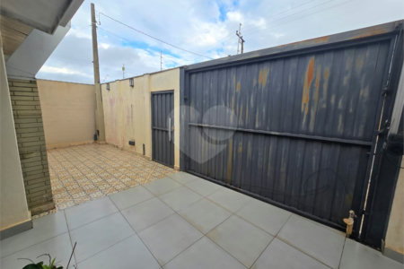 Casa à venda com 4 quartos, sendo 2 suítes,  em Vila Nastri, Itapetininga, SP
